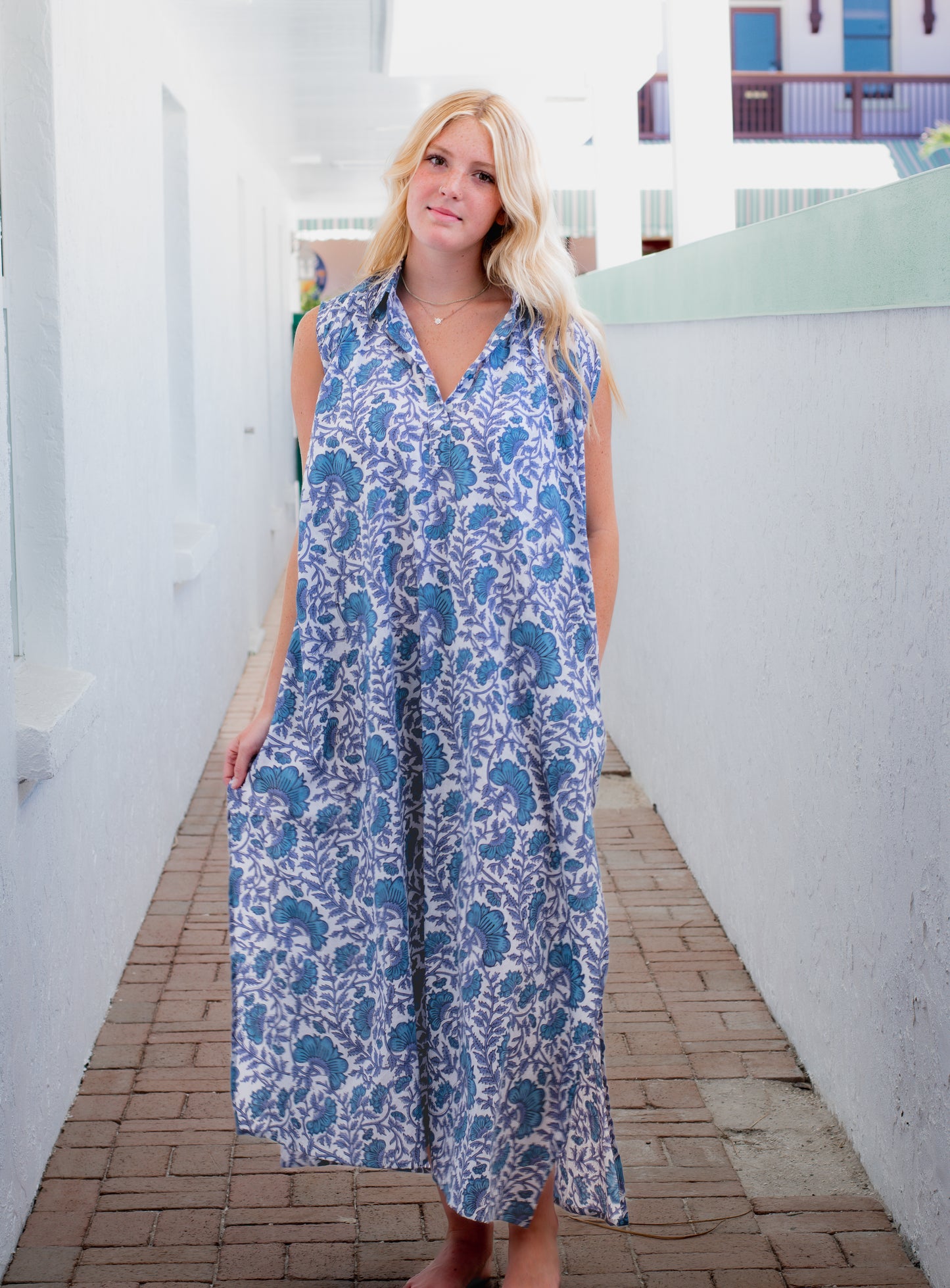 Sleeveless maxi